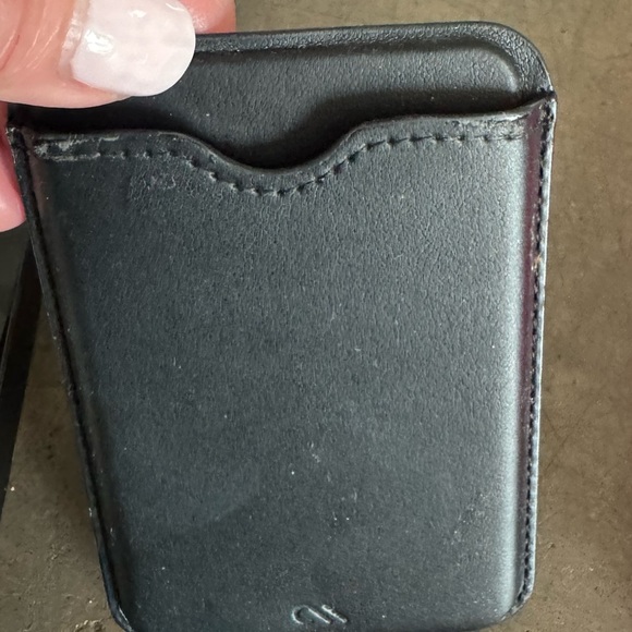 Black and Pink Phone Case Set w magnetic card holder that works on both cases 🩷🖤 - Picture 5 of 11